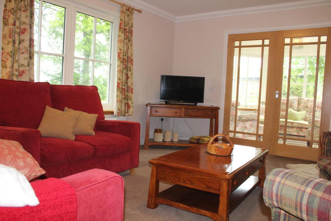 Roualeyn Villa Хънтли Екстериор снимка